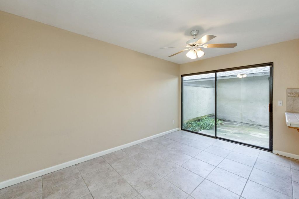 Image 10 of property listing at 4747 N Woodrow Avenue # 120, Fresno, CA 93726