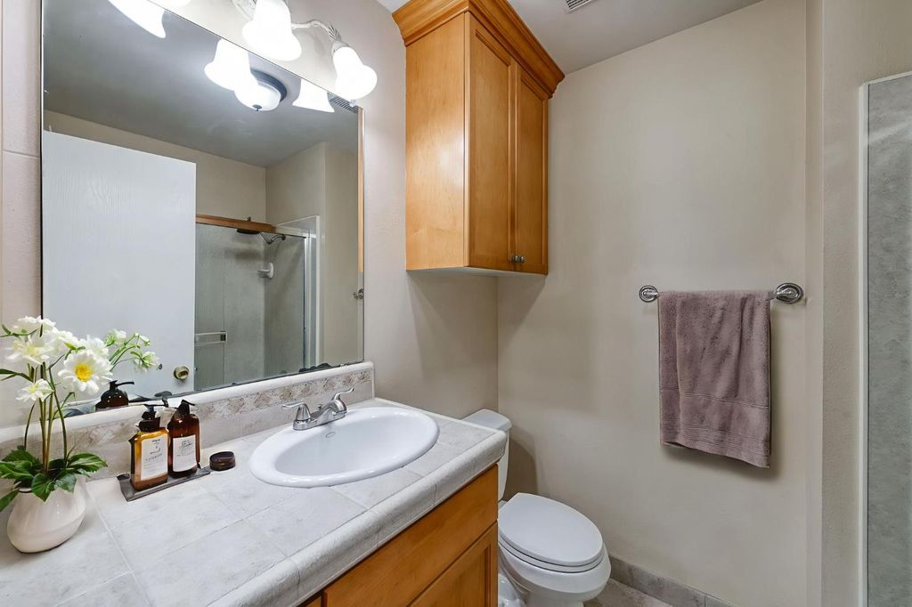 Image 31 of property listing at 4747 N Woodrow Avenue # 120, Fresno, CA 93726