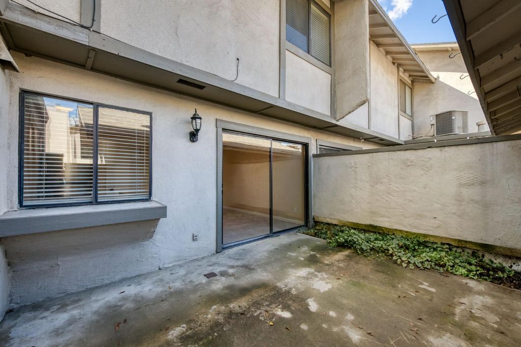Image 39 of property listing at 4747 N Woodrow Avenue # 120, Fresno, CA 93726