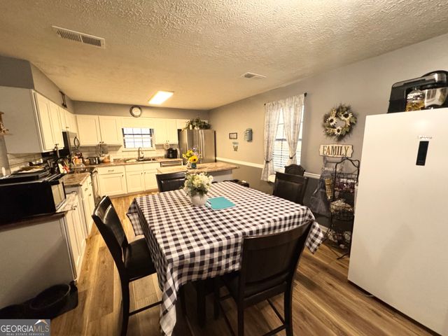 509 Lakeview Drive, Dexter, GA 31019