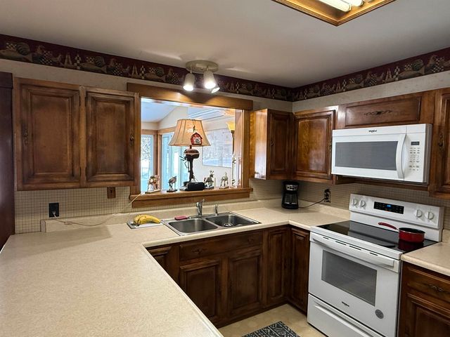 220 Hall Stream Road, Canaan, VT 05902