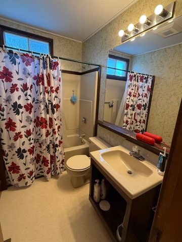 220 Hall Stream Road, Canaan, VT 05902