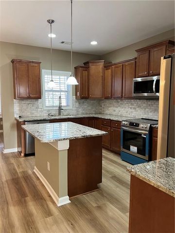 1806 Waters Edge Trail, Roswell, GA 30075