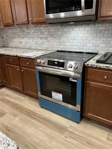 1806 Waters Edge Trail, Roswell, GA 30075