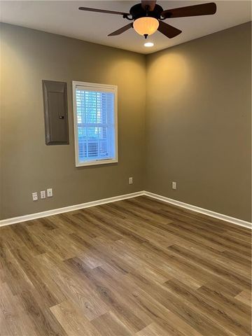 1806 Waters Edge Trail, Roswell, GA 30075