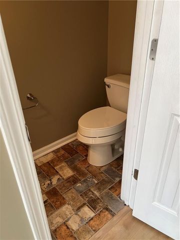 1806 Waters Edge Trail, Roswell, GA 30075