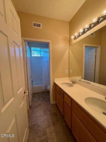 388 Village Commons Boulevard, Camarillo, CA 93012
