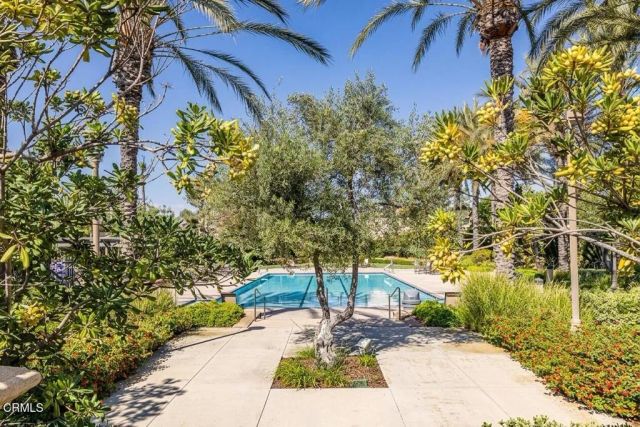 388 Village Commons Boulevard, Camarillo, CA 93012