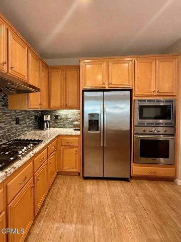 388 Village Commons Boulevard, Camarillo, CA 93012