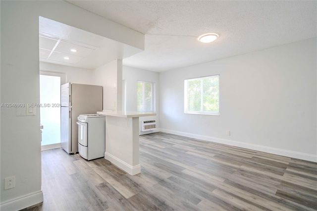 6650 Miller Dr 20, South Miami, FL 33155