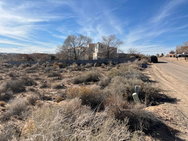 5708 Rio Arriba Road NE, Rio Rancho, NM 87144