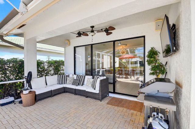 2245 Sapphire Circle, West Palm Beach, FL 33411