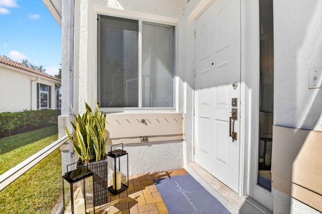 2245 Sapphire Circle, West Palm Beach, FL 33411