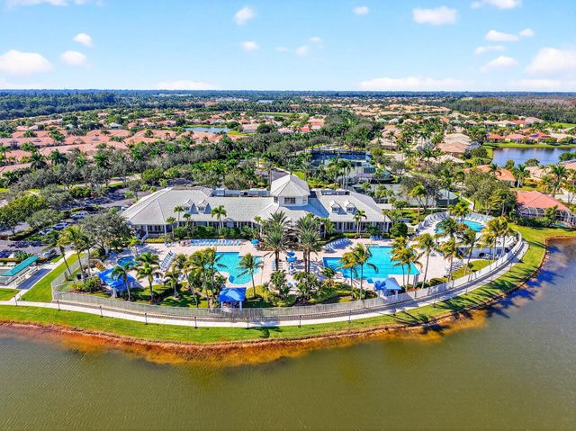 2245 Sapphire Circle, West Palm Beach, FL 33411