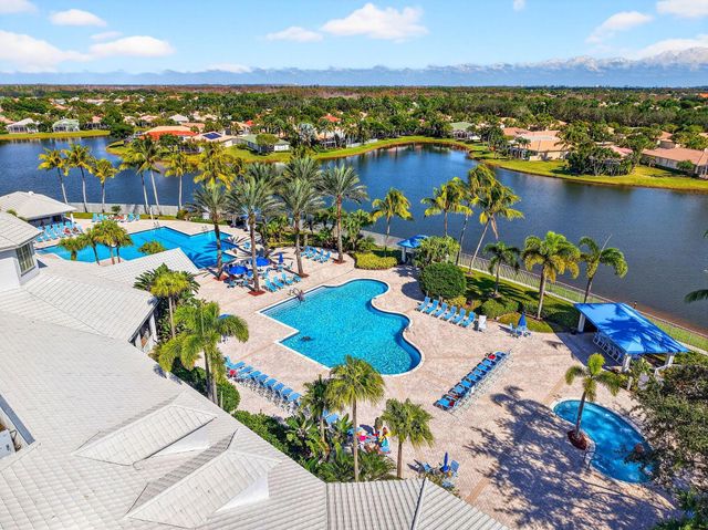 2245 Sapphire Circle, West Palm Beach, FL 33411