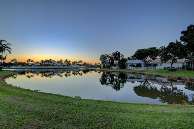 2245 Sapphire Circle, West Palm Beach, FL 33411