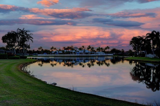 2245 Sapphire Circle, West Palm Beach, FL 33411