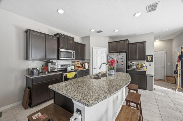 5324 SYLVESTER LOOP, Tampa, FL 33610