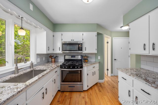 2595 Rosewood Street, Georgetown Twp, MI 49428