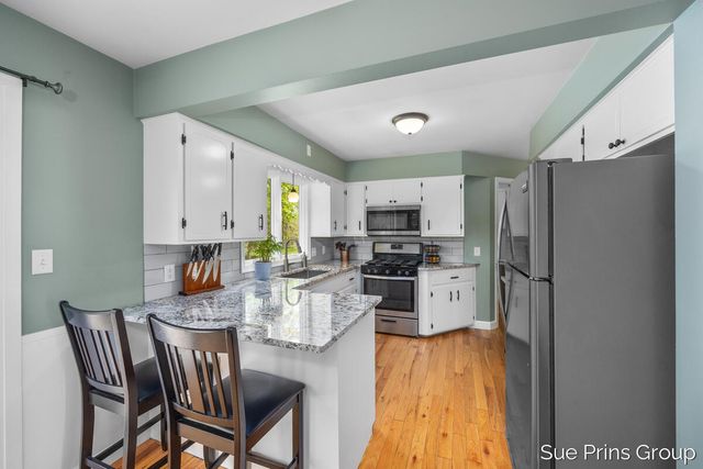 2595 Rosewood Street, Georgetown Twp, MI 49428