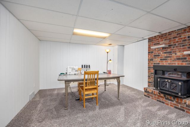 2595 Rosewood Street, Georgetown Twp, MI 49428
