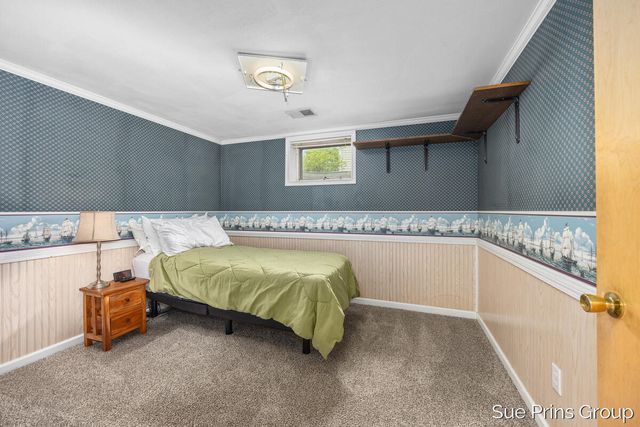 2595 Rosewood Street, Georgetown Twp, MI 49428