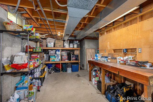 2595 Rosewood Street, Georgetown Twp, MI 49428