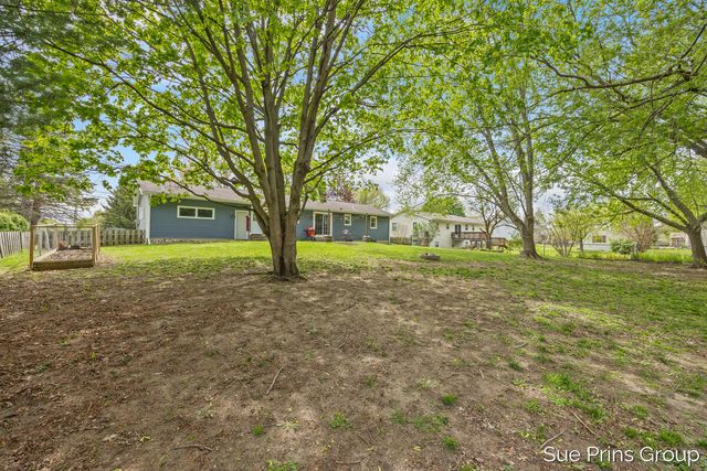 2595 Rosewood Street, Georgetown Twp, MI 49428