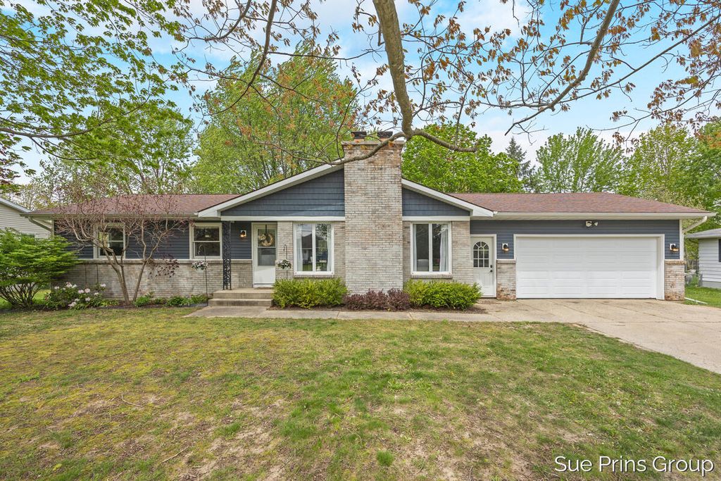 2595 Rosewood Street, Georgetown Twp, MI 49428