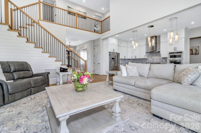 301 Rockbridge Road, Mills River, NC 28759