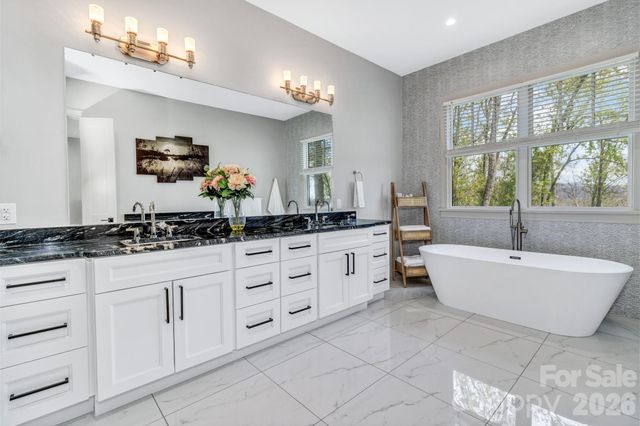 301 Rockbridge Road, Mills River, NC 28759