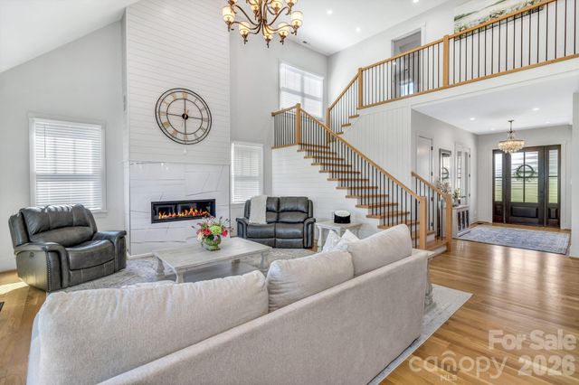 301 Rockbridge Road, Mills River, NC 28759