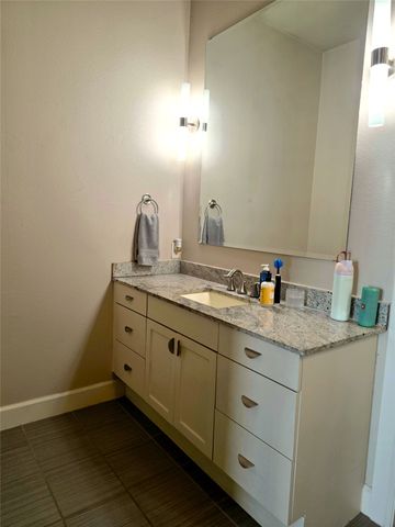 2800 Sandage Avenue 206, Fort Worth, TX 76109