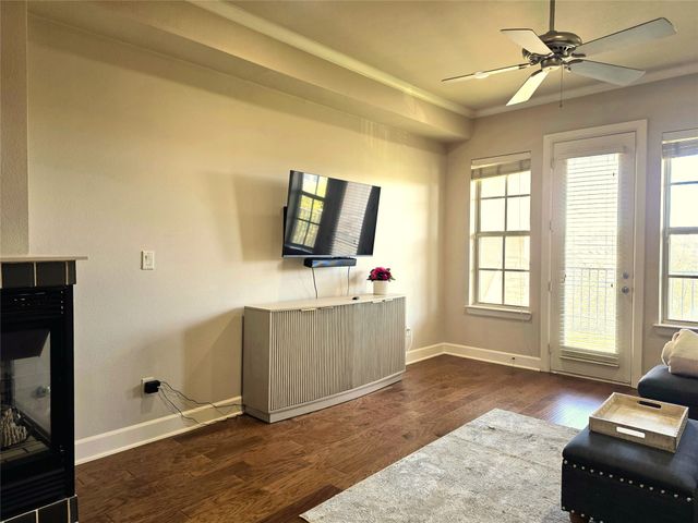 2800 Sandage Avenue 206, Fort Worth, TX 76109