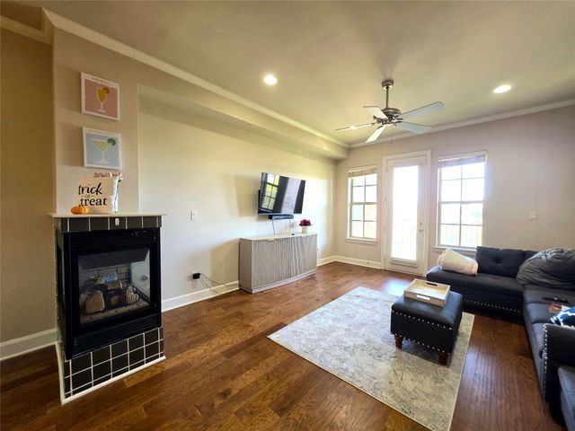 2800 Sandage Avenue 206, Fort Worth, TX 76109
