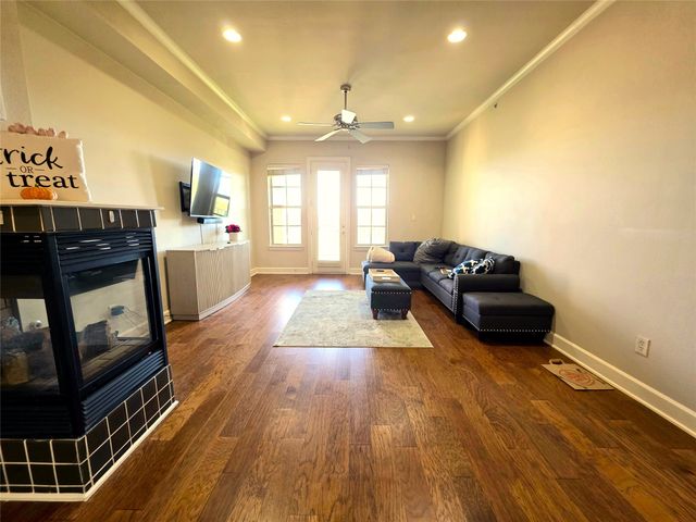 2800 Sandage Avenue 206, Fort Worth, TX 76109