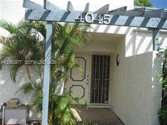4045 SW 68th Way 5-I, Miramar, FL 33023