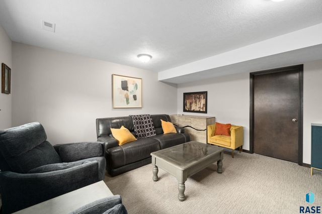9425 W Liam St Street, Sioux Falls, SD 57106