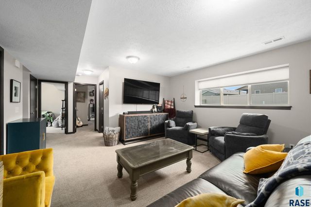 9425 W Liam St Street, Sioux Falls, SD 57106