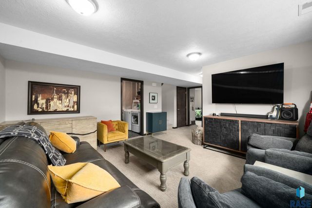 9425 W Liam St Street, Sioux Falls, SD 57106
