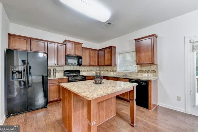 560 Collingsworth Lane, Lawrenceville, GA 30043