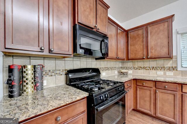 560 Collingsworth Lane, Lawrenceville, GA 30043