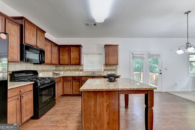 560 Collingsworth Lane, Lawrenceville, GA 30043