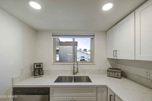 13237 N 25TH Drive, Phoenix, AZ 85029