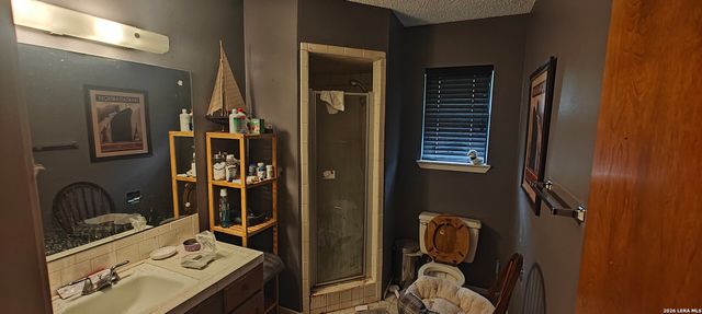 807 Elizabeth, Seguin, TX 78155