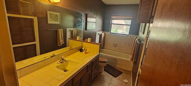 807 Elizabeth, Seguin, TX 78155