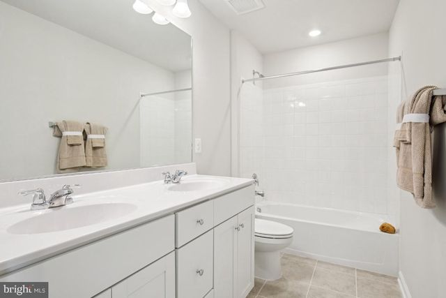 9743 GAELIC PL PL, Waldorf, MD 20601