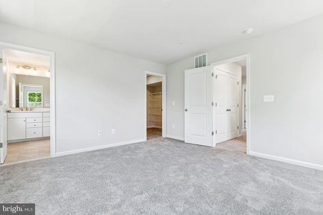 9743 GAELIC PL PL, Waldorf, MD 20601