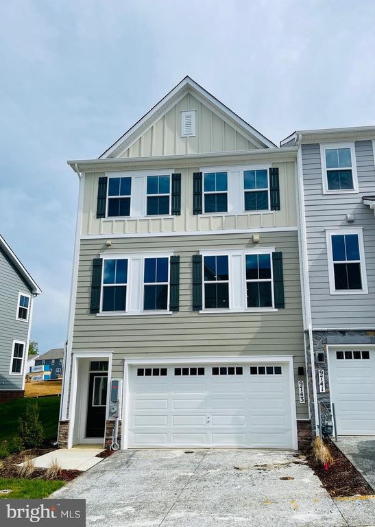9743 GAELIC PL PL, Waldorf, MD 20601