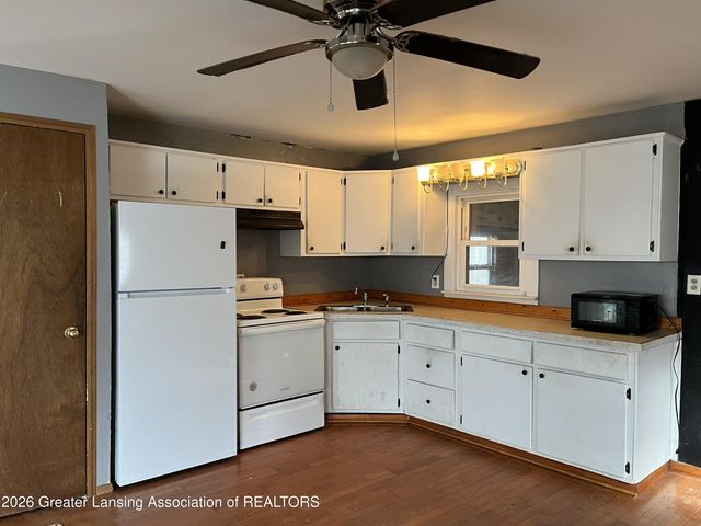 9961 Marshall Road, Olivet, MI 49076